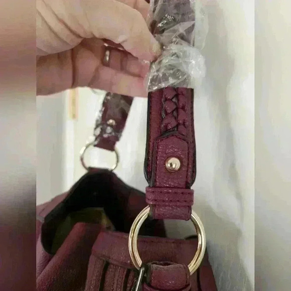 Hobo style Vegan lether shoulder bag - Picture 3 of 7